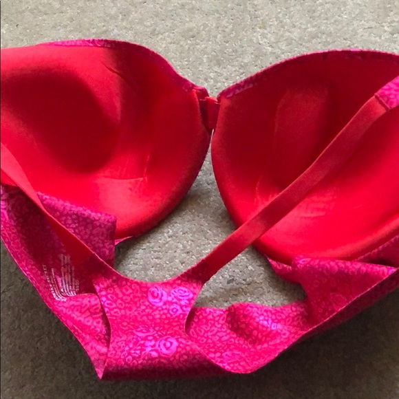 Victoria’s Secret Racerback Demi - Picture 9 of 16